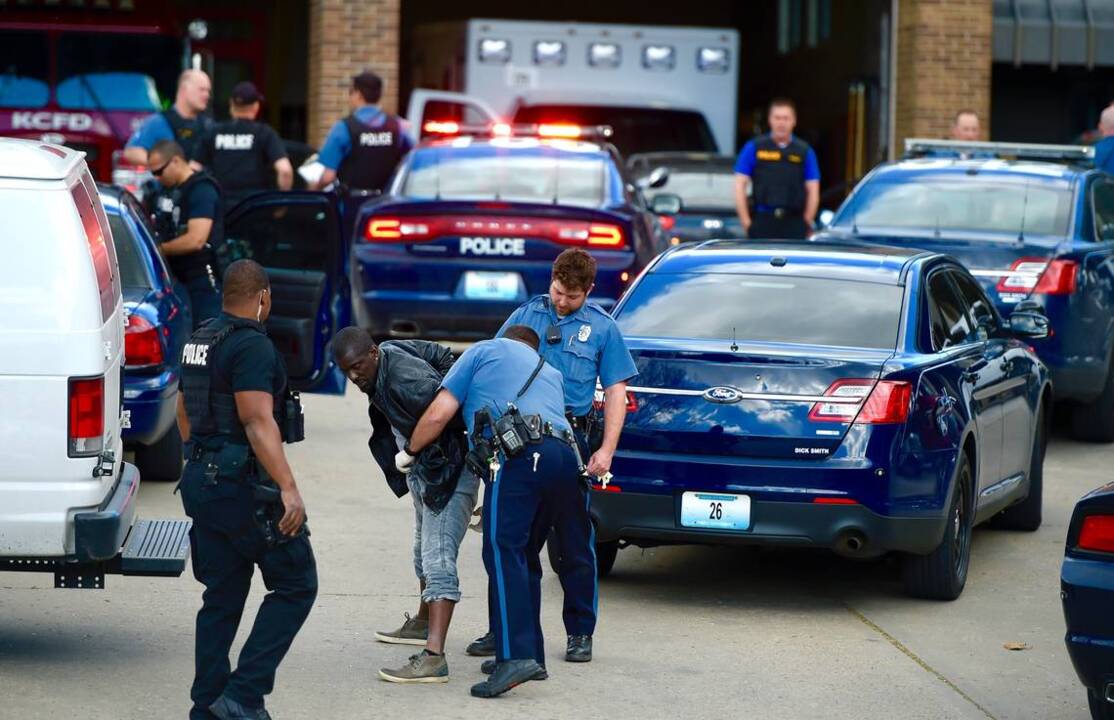 Downtown police car chase ends in arrest | Kansas City Star
