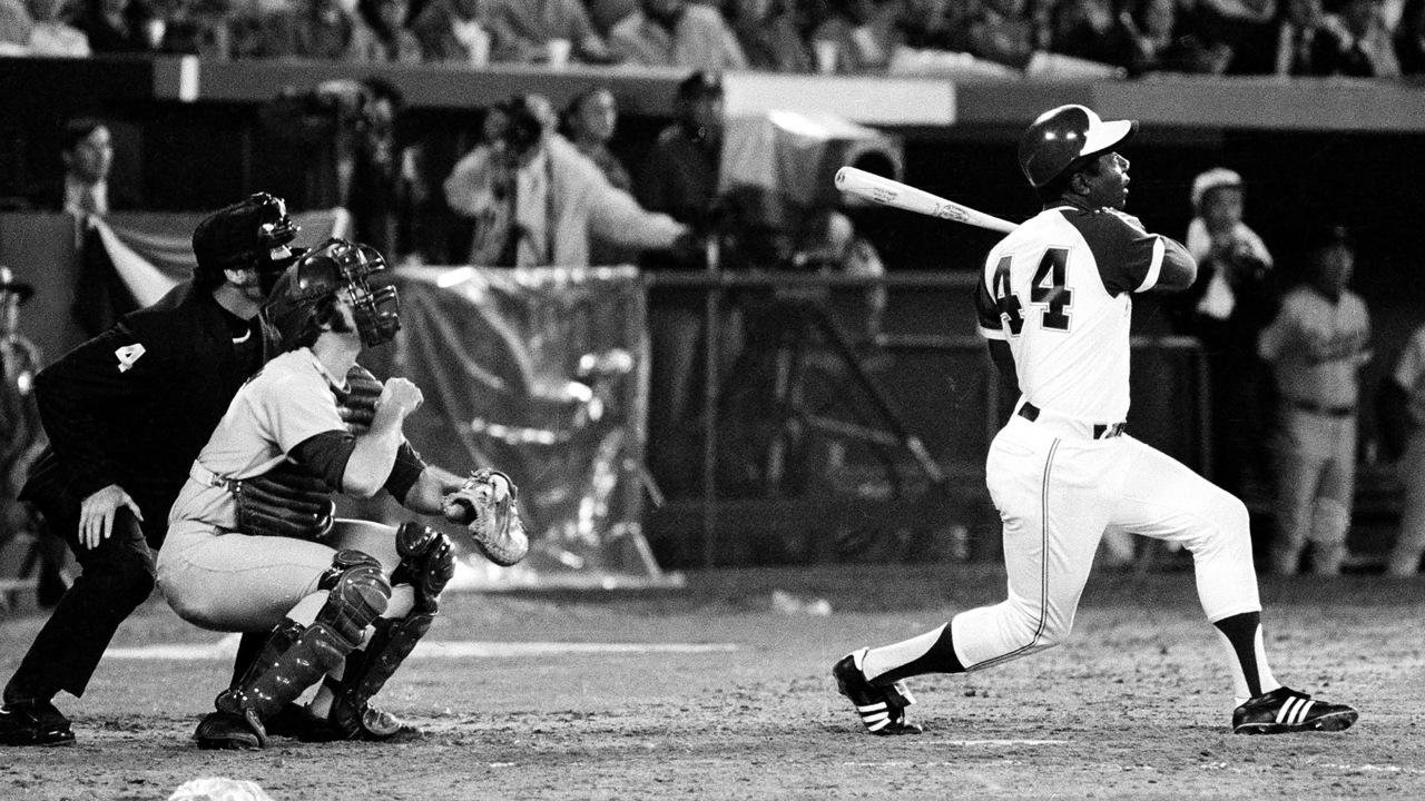 Watch Atlanta Braves legend Hank Aaron eclipse Babe Ruth