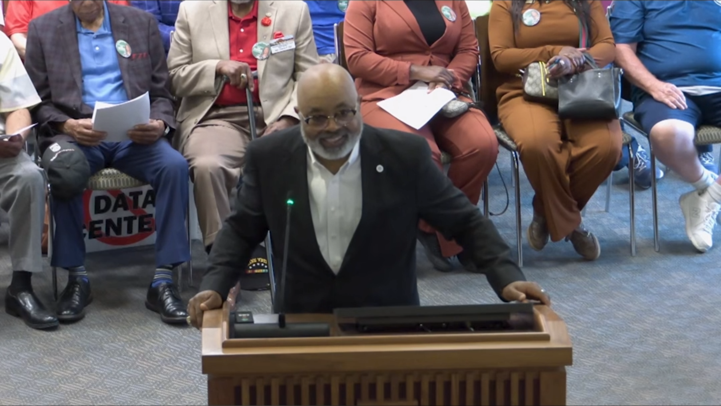 Byron Hickey provides final words as Columbus Councilor