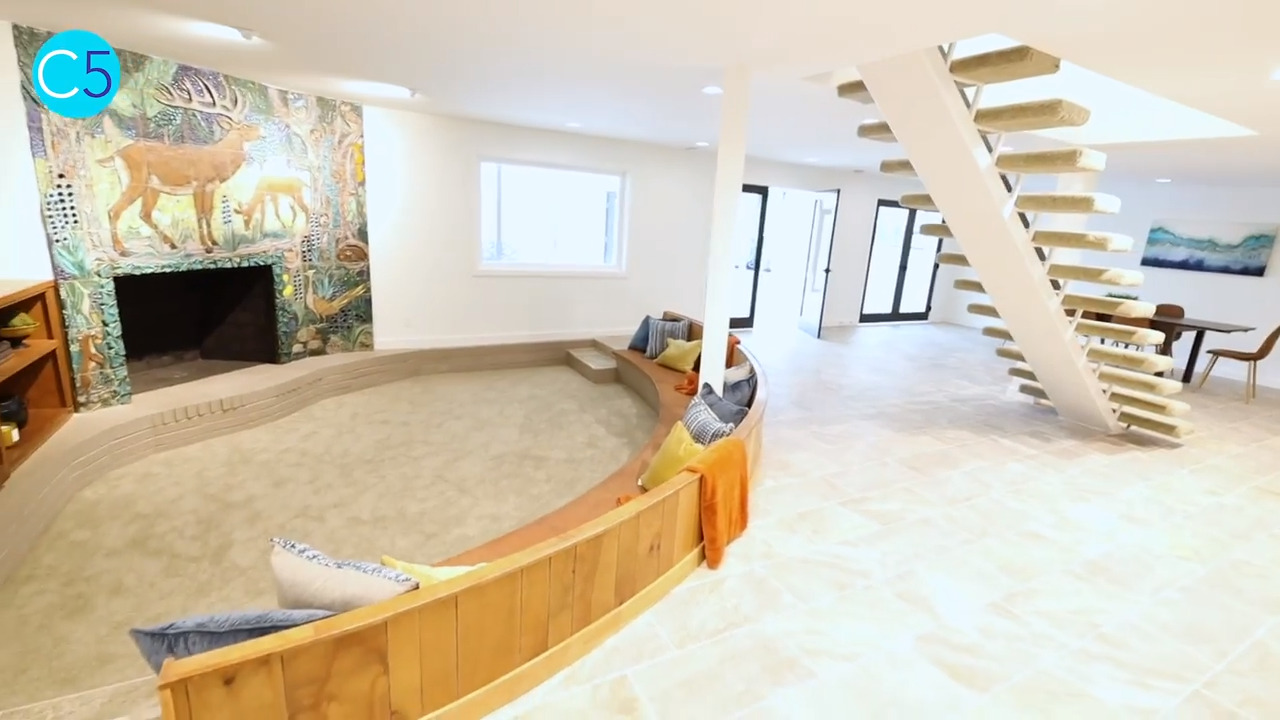 Carolina home even has parking for a plane