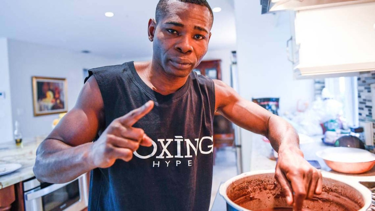 Guillermo Rigondeaux mejora bastante, pero aún tiene problemas de visión