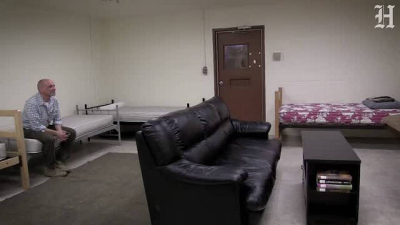 Guantánamo shows media cement block bunkhouse