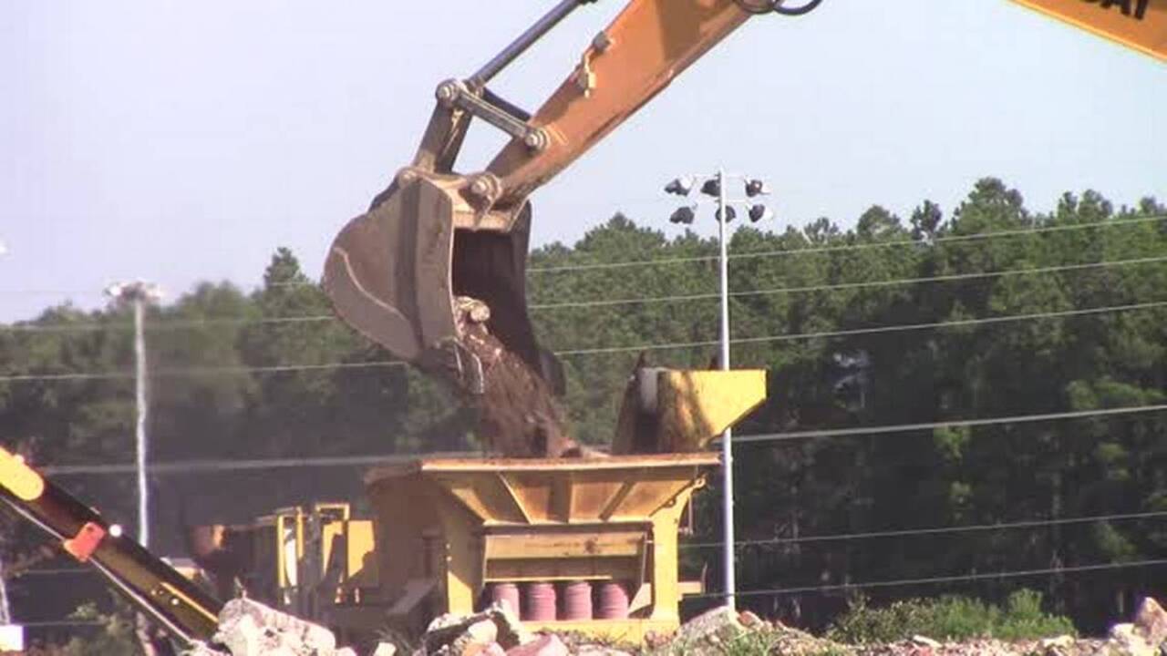 What is the best fit for the property that housed the Palace Theatre at Broadway at the Beach?