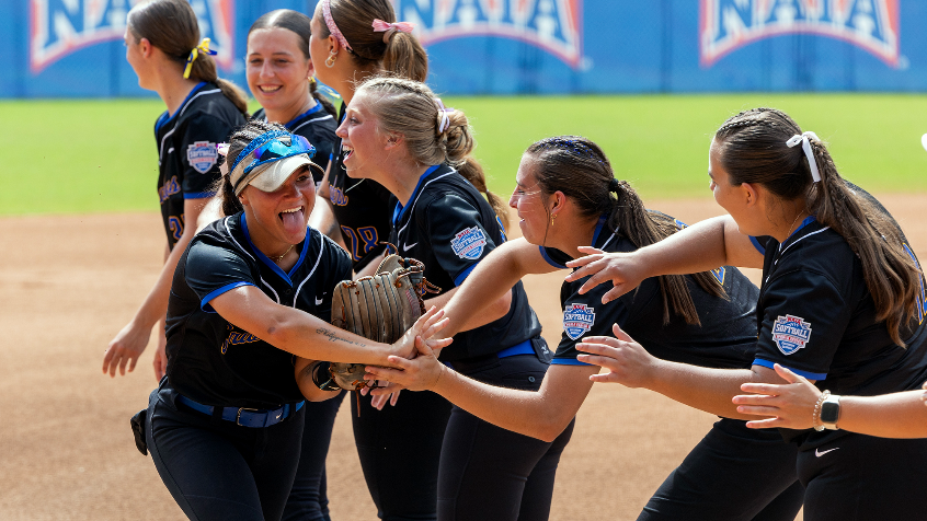 Madonna University wins national championship at NAIA Softball World Series 
