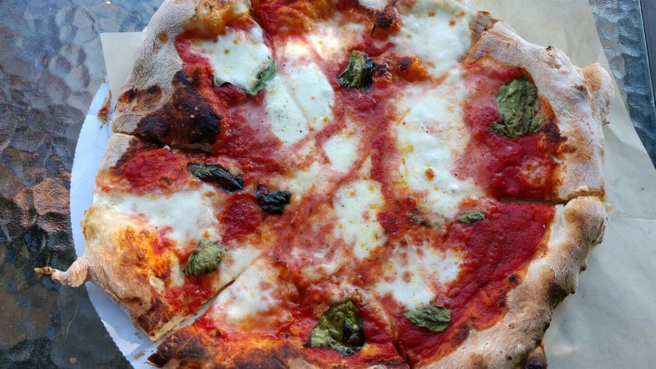 Food truck owners are Sirius about wood-fired pizza