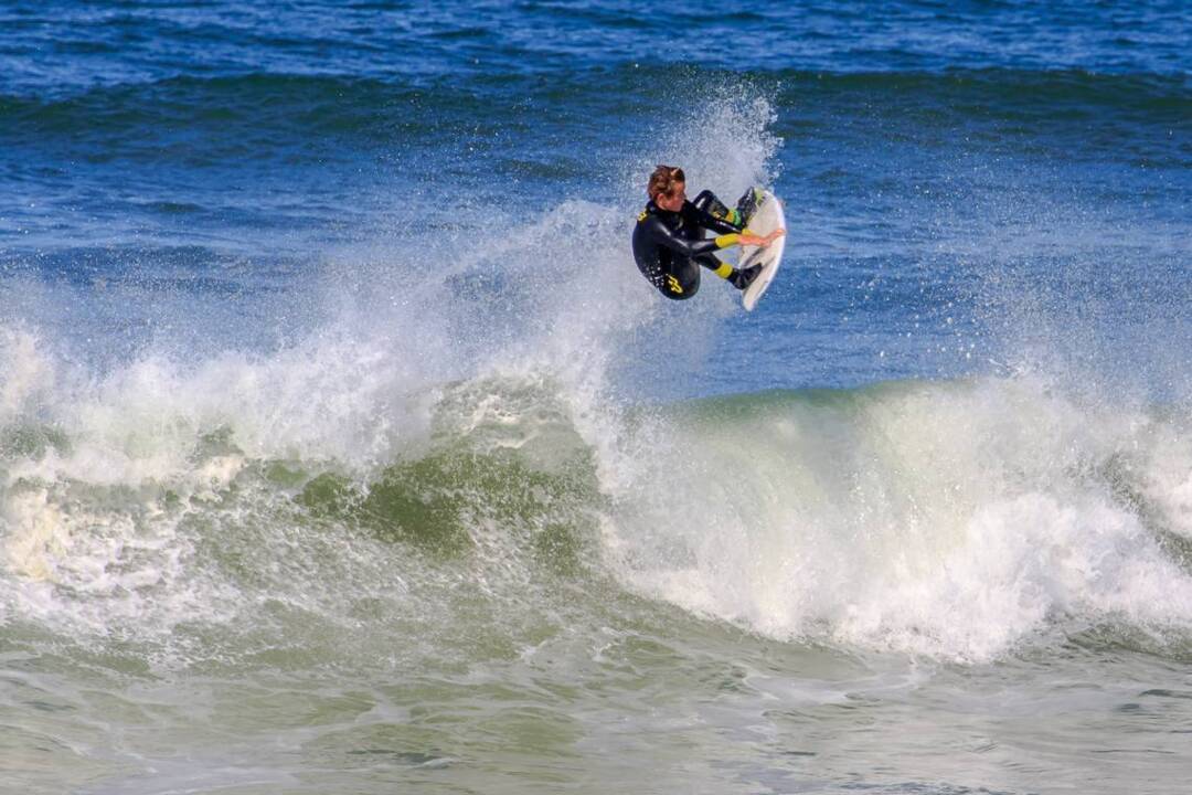 Watch Pismo Beach surfers Braden Jones and Austin Neumann shred a few waves