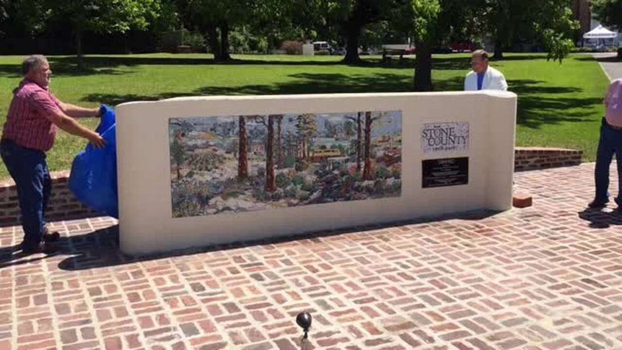 Stone County mural unveiled in Wiggins
