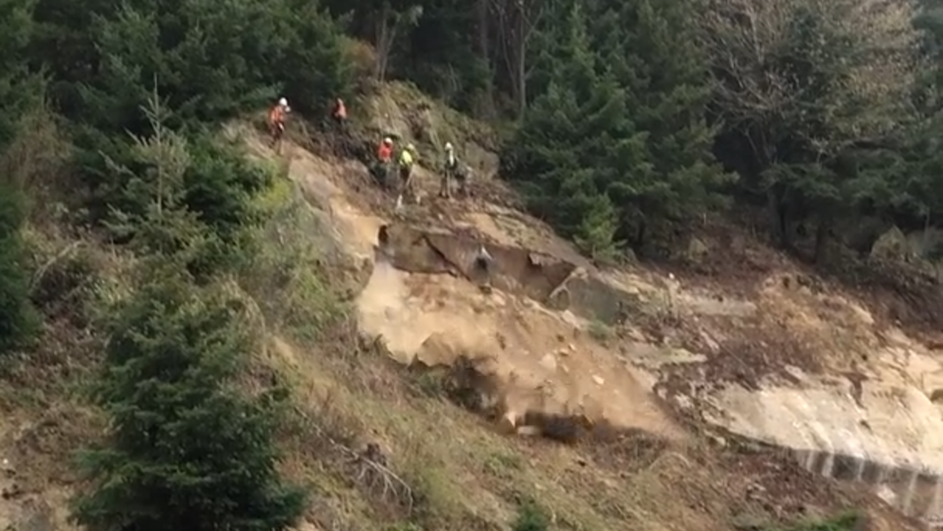Clearing the Interstate 5 Landslide