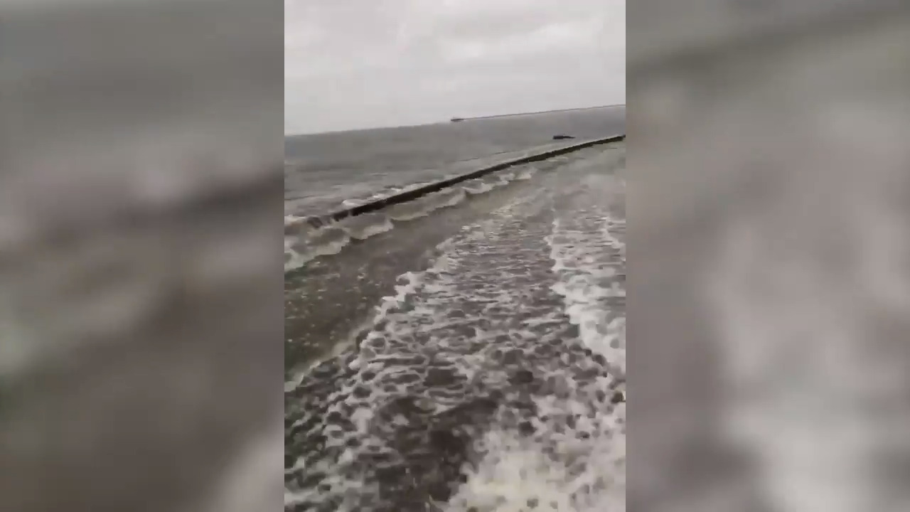 Flooding closes roads in Pascagoula