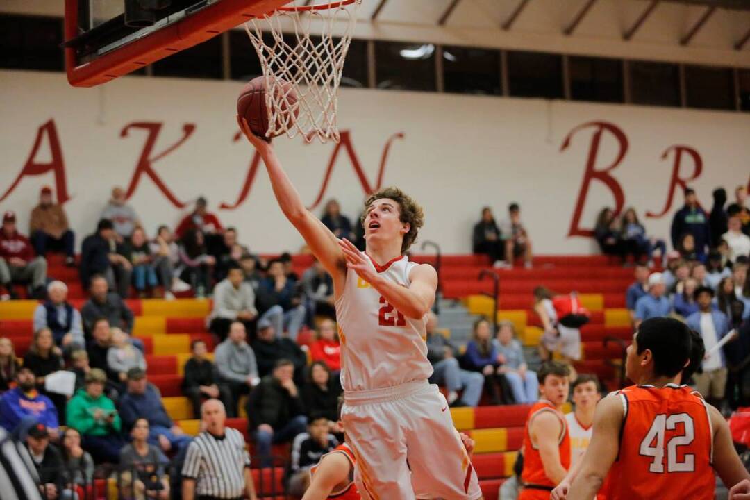 Another career night for Grayson, Kamiakin boys hang on for dramatic win