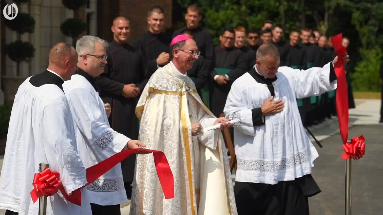 Charlotte Catholic Diocese opens $20M college seminary as church membership soars