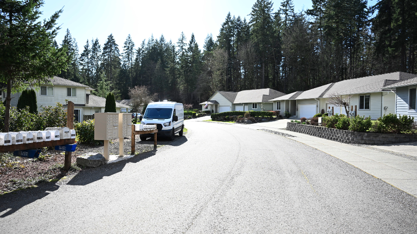 Neighbors react after Key Peninsula stabbings leave 5 dead in Pierce County