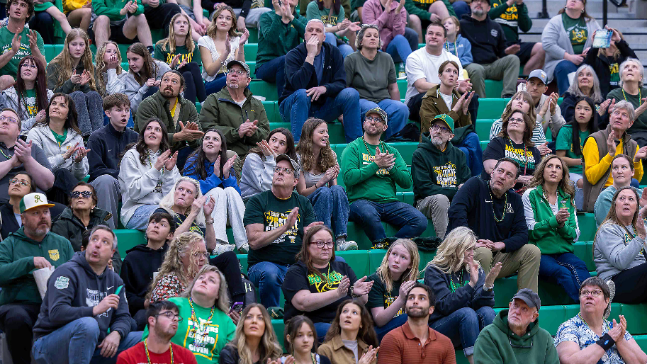 1,000 rally in Richland to celebrate WA basketball, wrestling championships