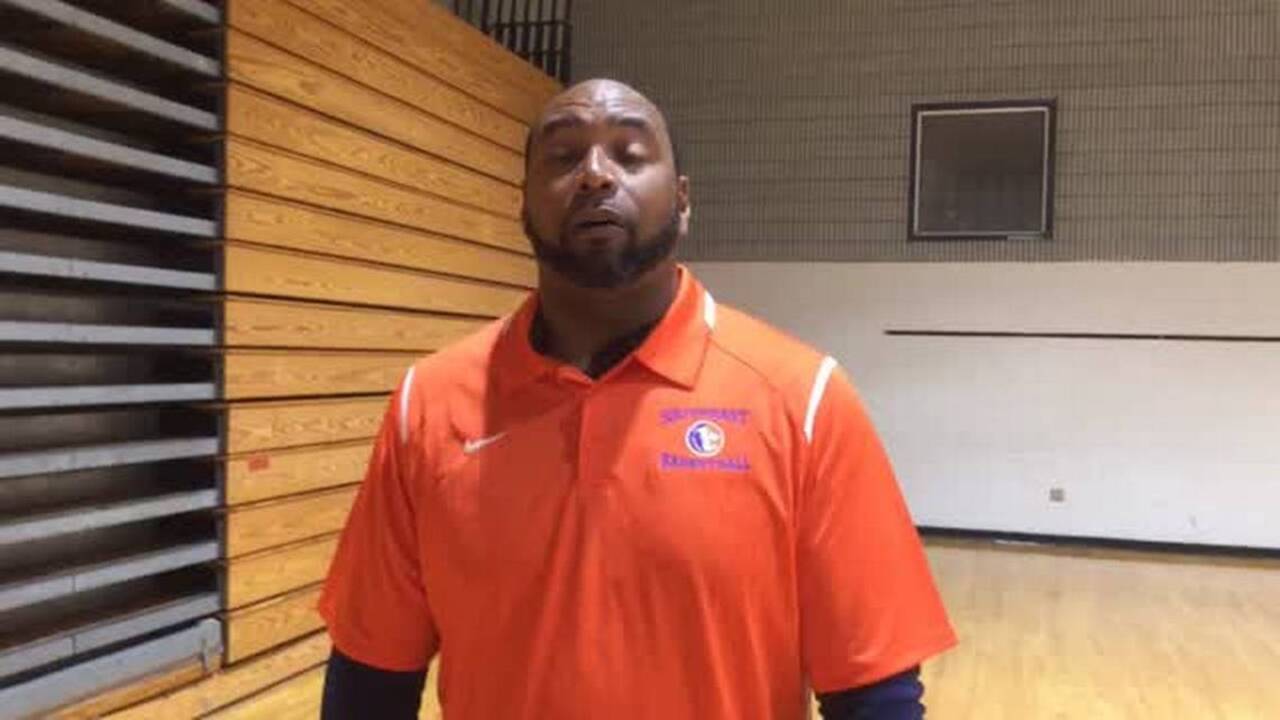 Taylor adds new basketball skills from football field