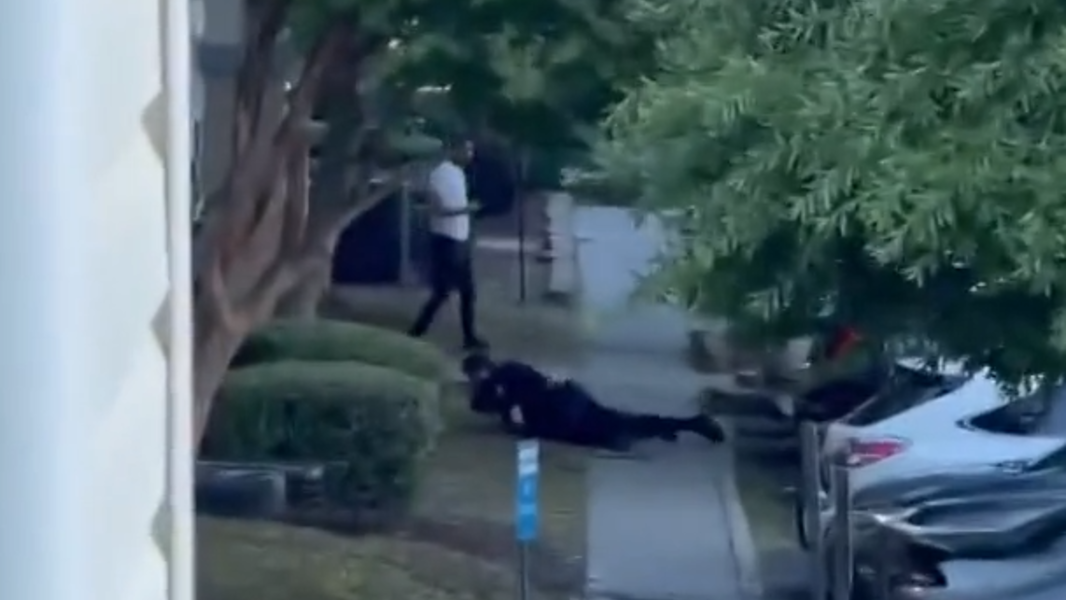Watch as North Myrtle Beach police chase down and tackle suspect