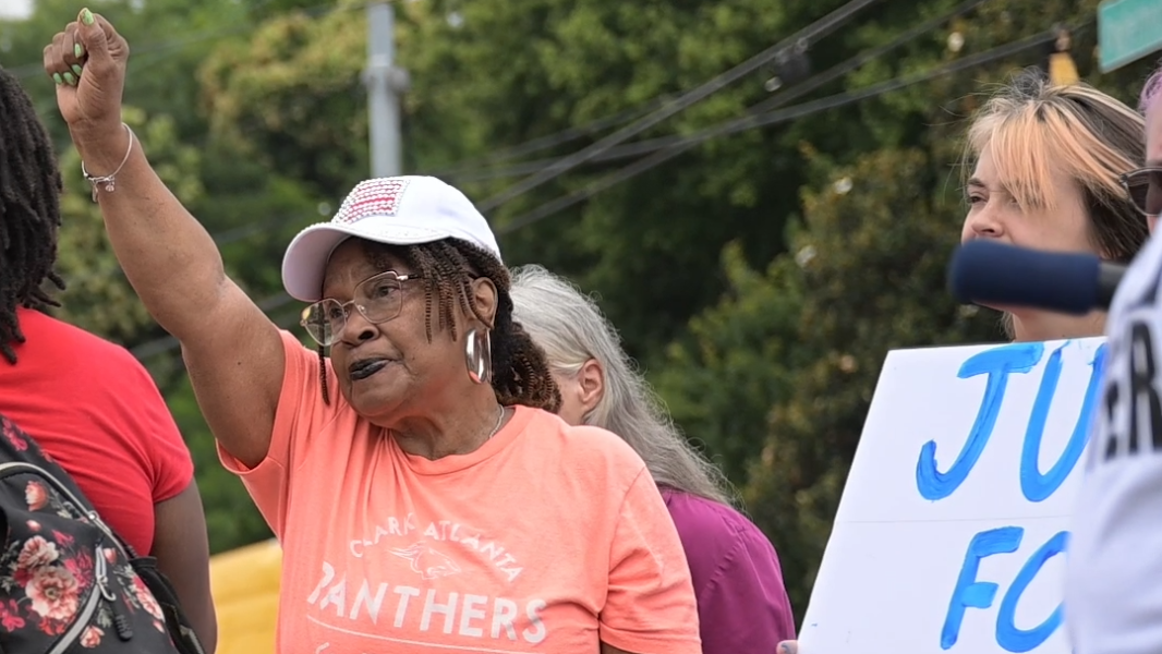 Sheriff David Davis addresses protest outside Bibb County Jail (Video ...