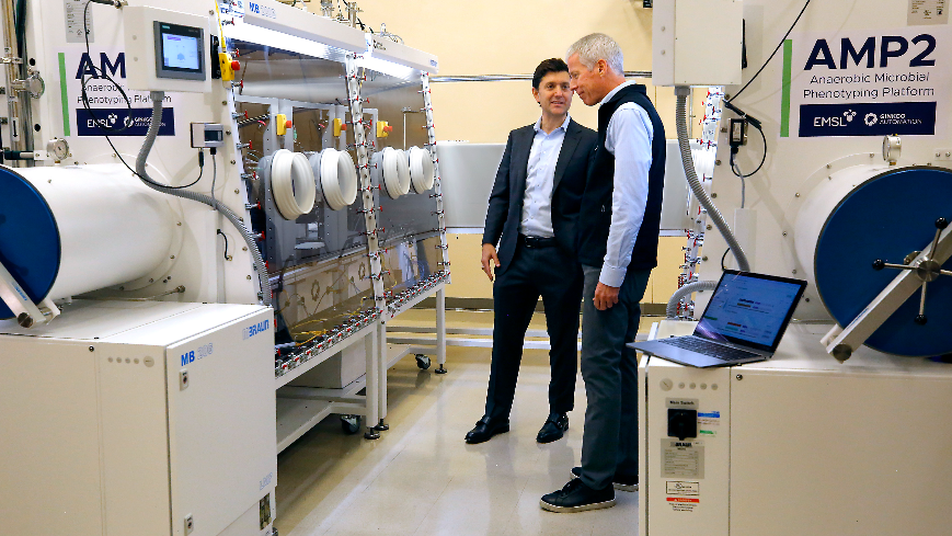 Energy Secretary visits Pacific Northwest National Laboratory in Richland