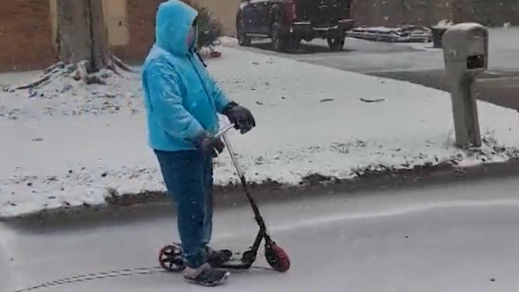 Rare winter storm brings snow and ice to South Mississippi