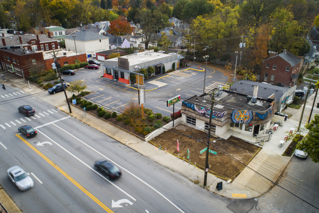 Lexington restaurant takes out parking lot to make room for outdoor seating
