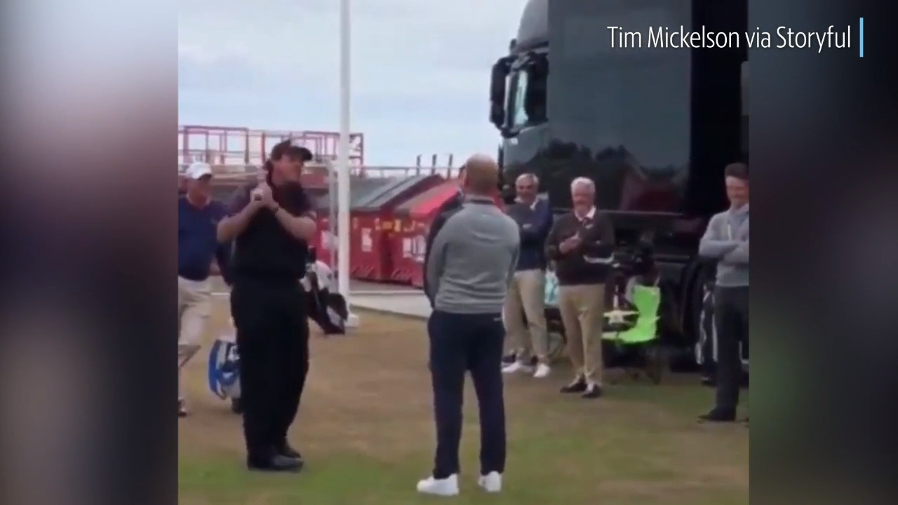 Phil Mickelson pulls off amazing flop shot over man’s head