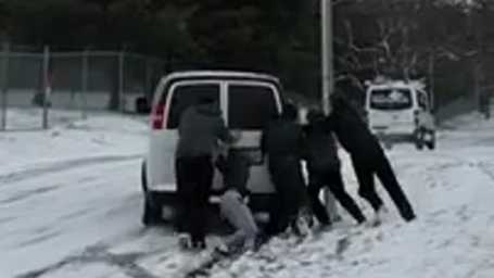 See it: Stuck cars, accidents as winter weather causes traffic delays in Lexington