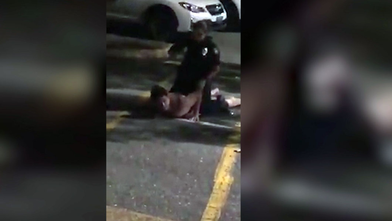 Naked man tased at amusement park in Virginia