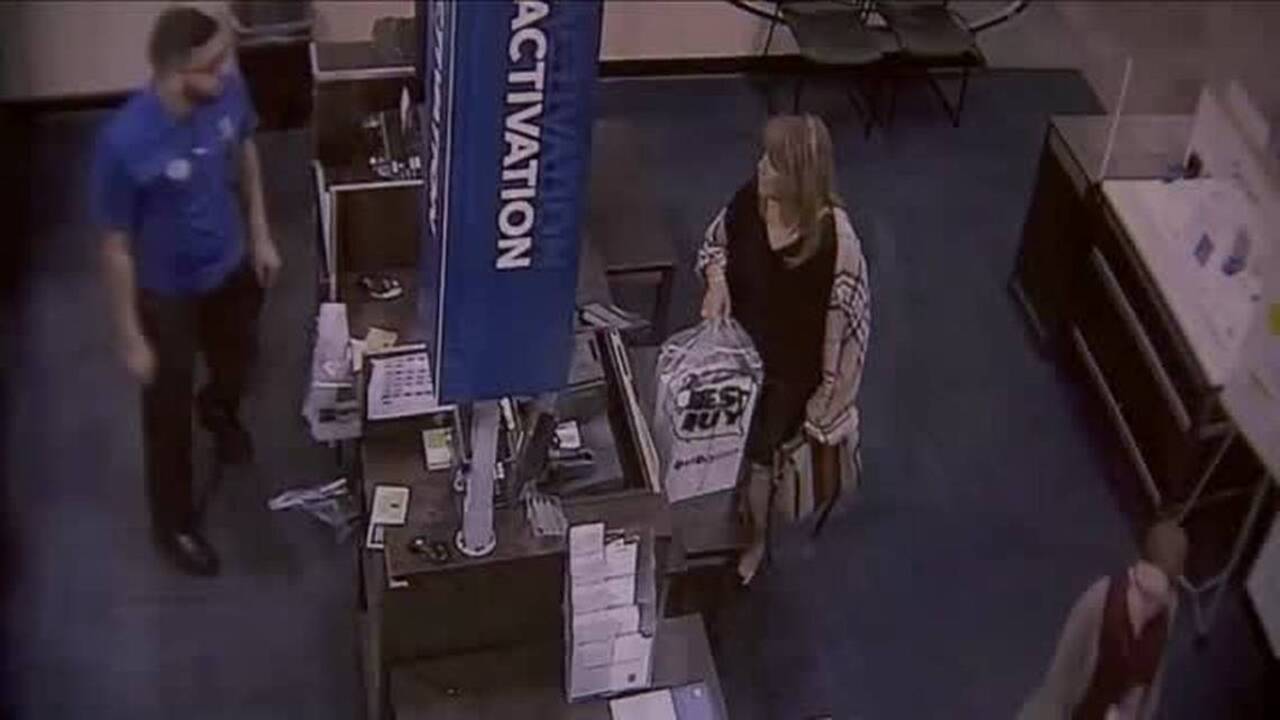 Video shows woman using stolen credit cards | Miami Herald