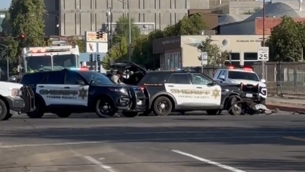Several injured, including Fresno deputy in crash