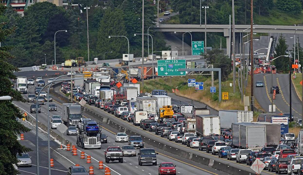 Overturned box truck backs up I-5 traffic for miles | Tacoma News Tribune