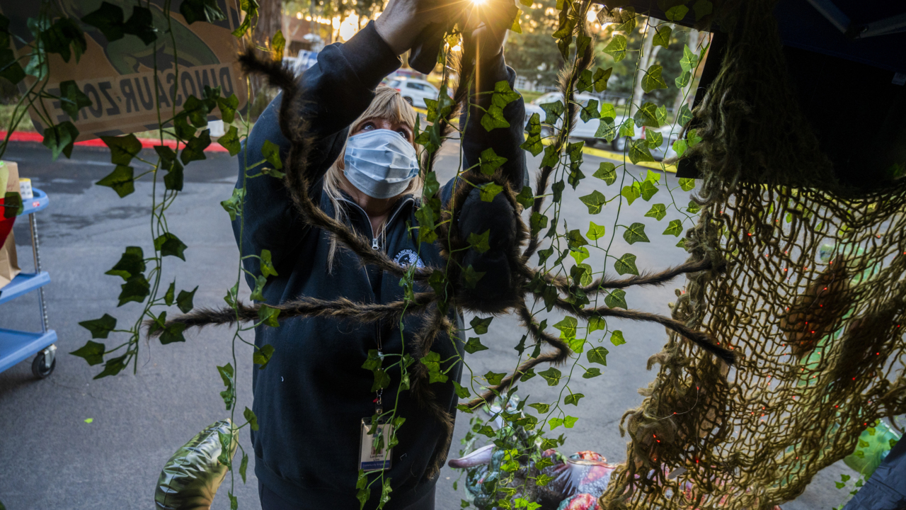 Watch as this Sacramento region city prepares for a COVID friendly trick-or-treat