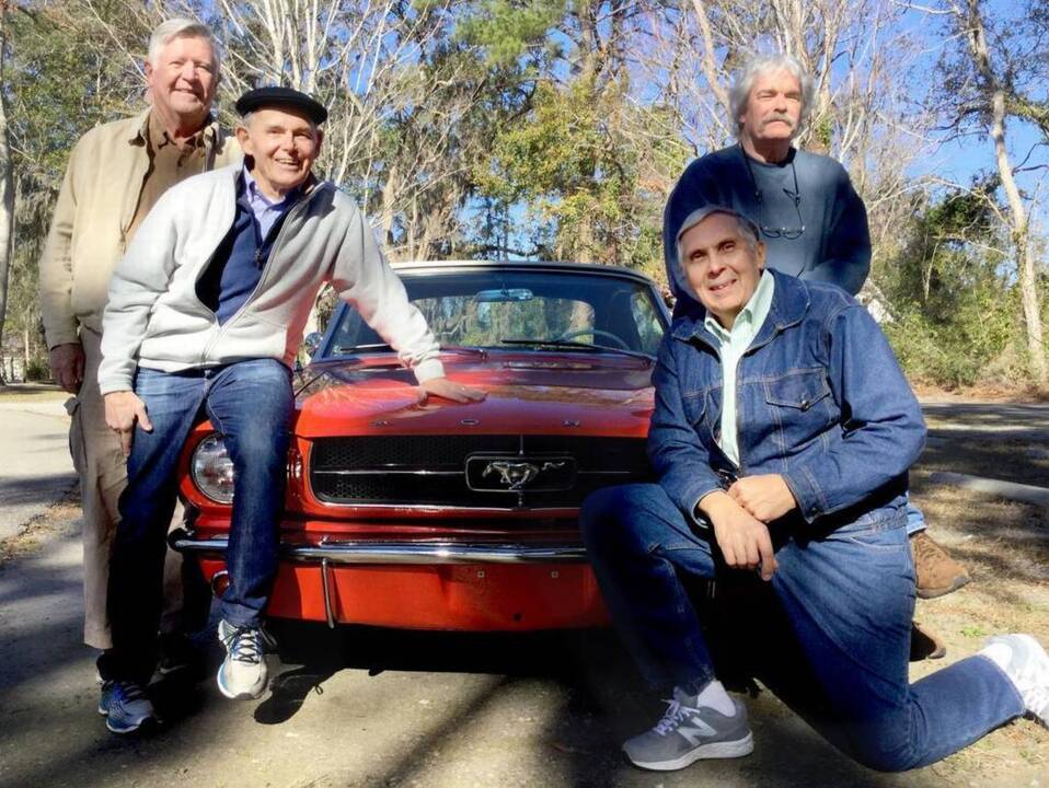 What has 4 voices, one ‘instrument’ and sings to you on Valentine’s Day? These guys