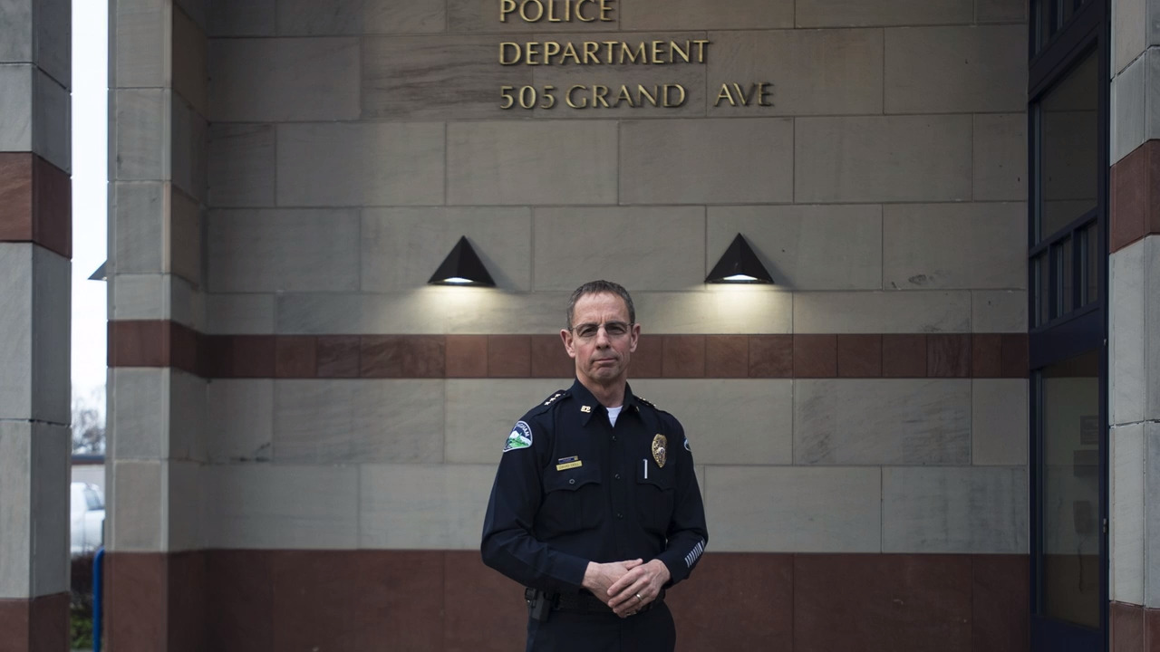 Bellingham police chief Doll announces plans to retire; Simon to be interim chief