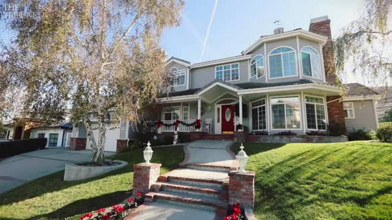 Tour this SLO home that’s perfectly decorated for the holidays