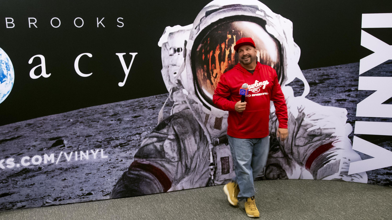 Garth Brooks talks about his concert visit to Boise
