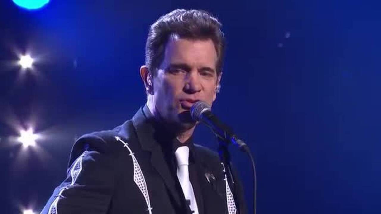 Chris Isaak performs in Sarasota 