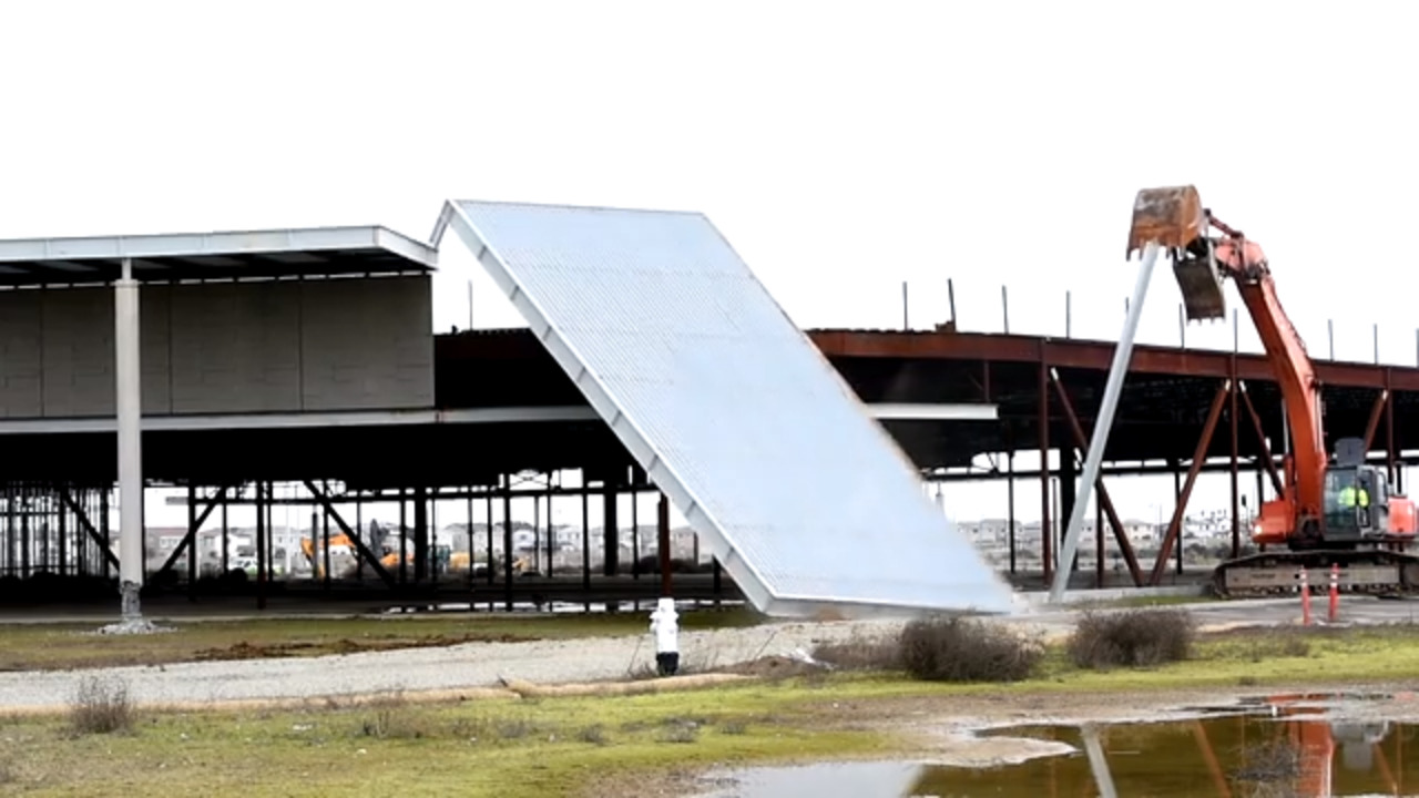 Watch as demolition begins on ‘zombie’ mall