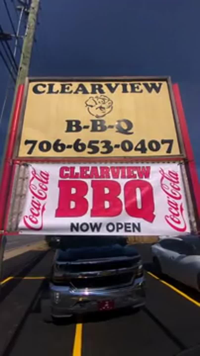 Clearview BBQ in Columbus has reopened. Take a look inside