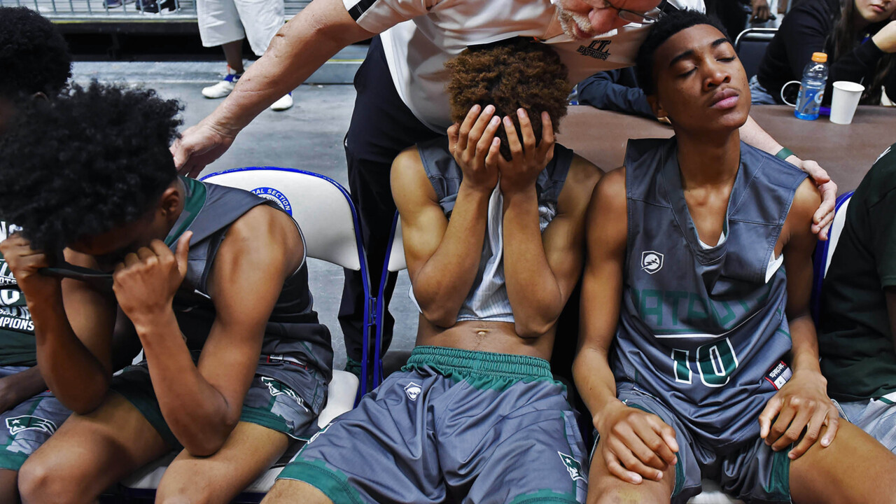 Hoover falls to Bakersfield Christian 62-44 in Division III championship