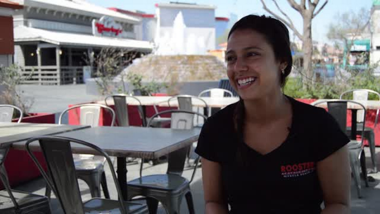 Hot Pour | Taste Cassandra Carder's Shark Bite at Rooster's Restaurant & Bar In Myrtle Beach SC