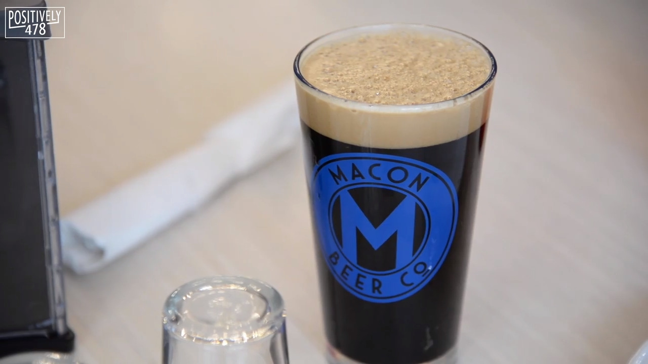 Do you like cheese and marinara sauce? This #FoodieFriday restaurant is for you.