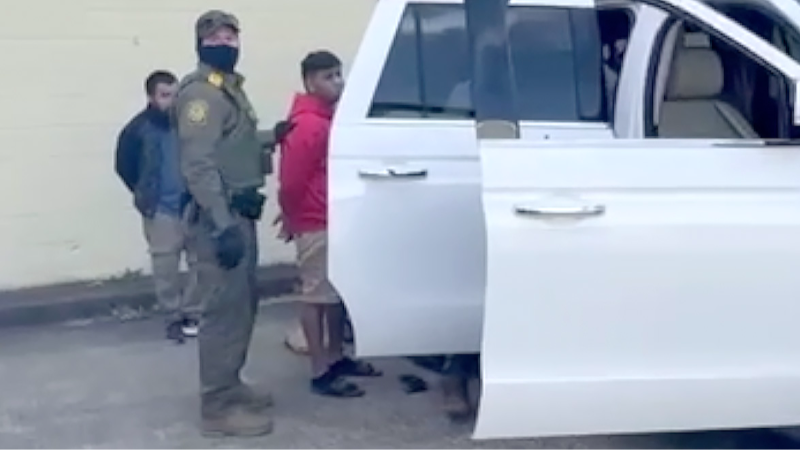 Masked federal agents make arrests at Avondale Park in Durham