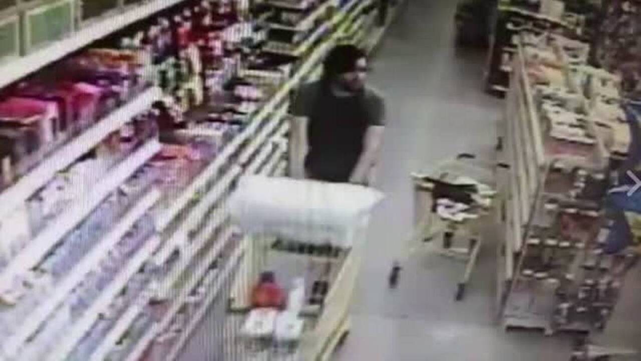 Mom stops man from kidnapping daughter in store