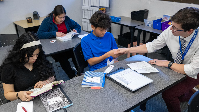 Teacher leads effort to build classroom libraries at Guadalupe Centers Middle School