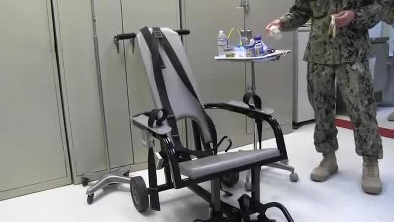 How Guantánamo prisoners on hunger strike are fed