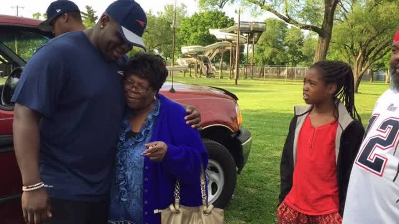 Sparta’s Jackson taken by Cowboys; Edwardsville Valentine is Pats’ third-round pick