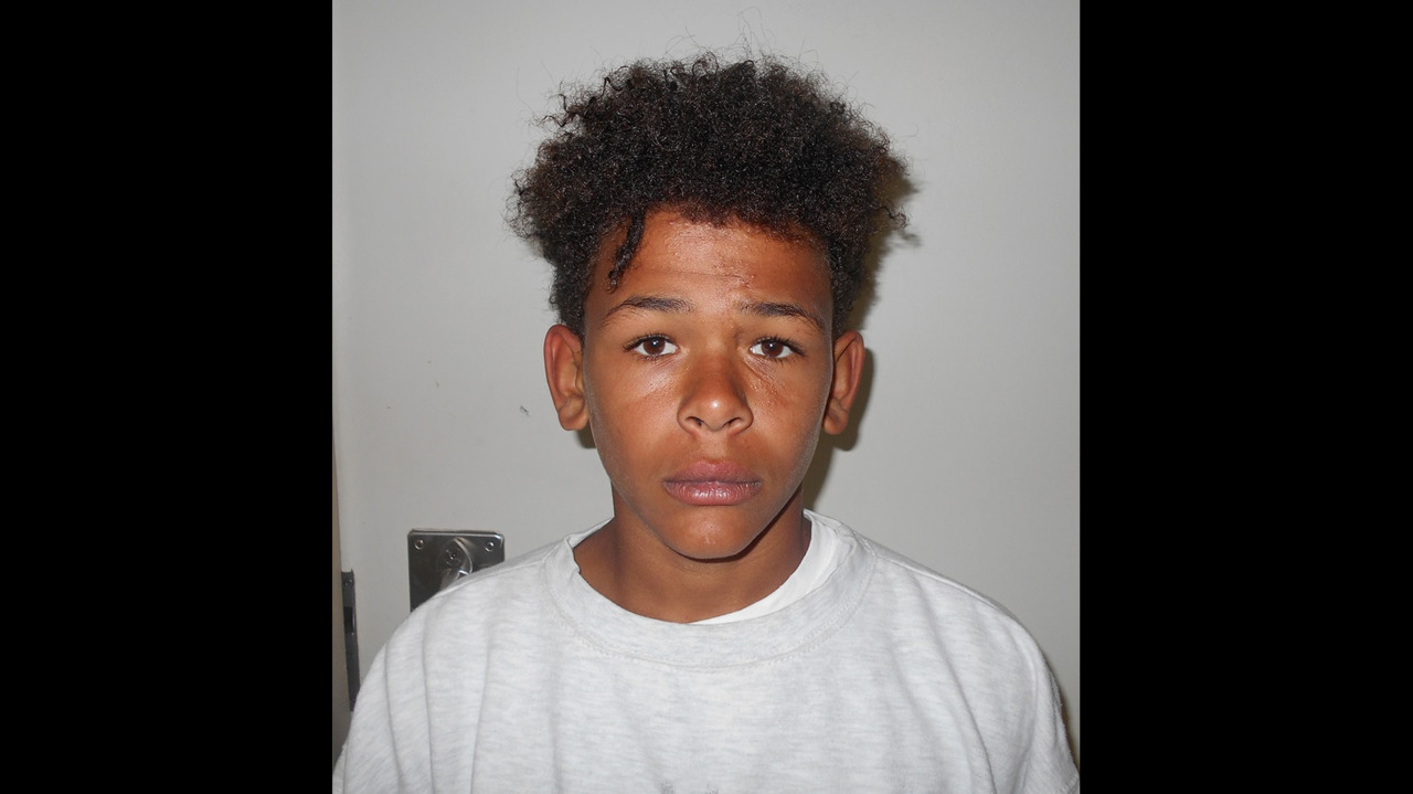 How did a 13-year-old murder suspect escape in shackles and elude police for 34 hours?