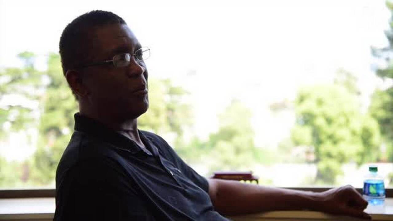 NBA champion Bill Cartwright unimpressed with leagues style of play