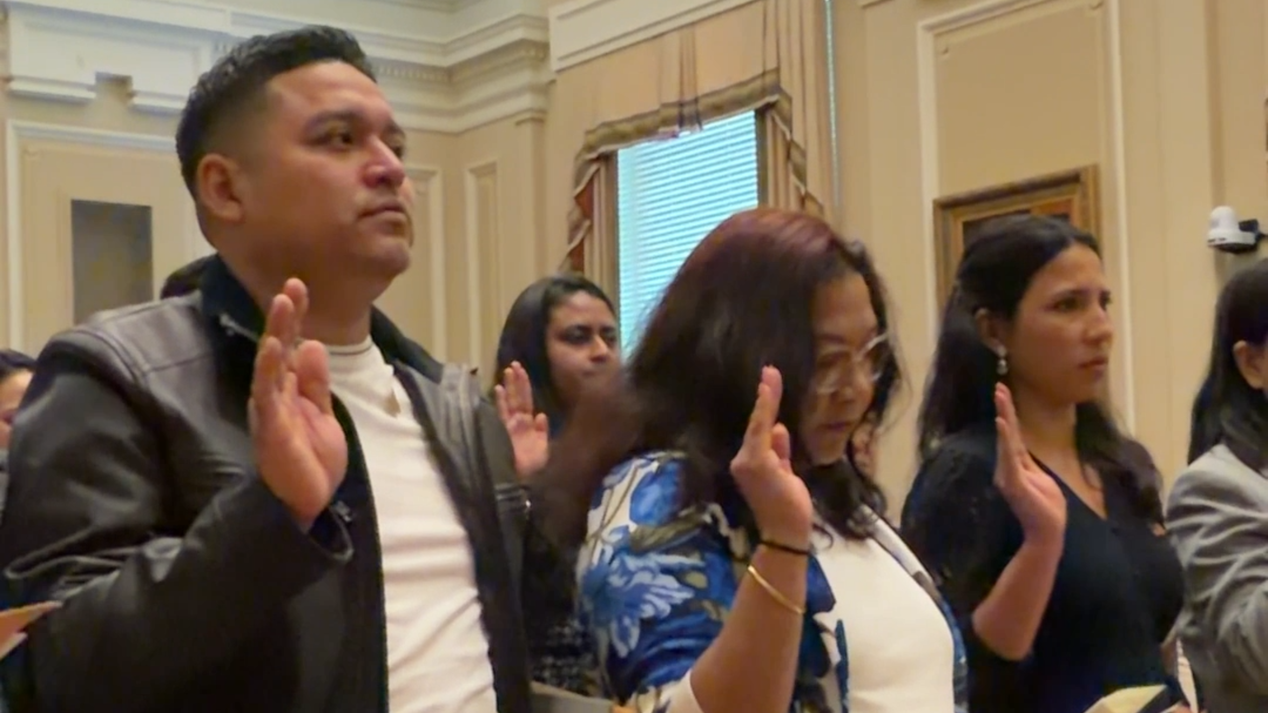 Seventeen become U.S. citizens at naturalization ceremony at federal courthouse in Macon