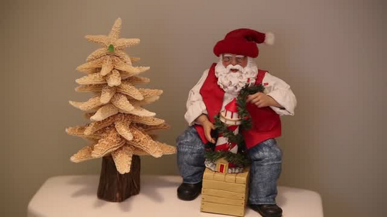 Video: Pascagoula home filled with Christmas memories