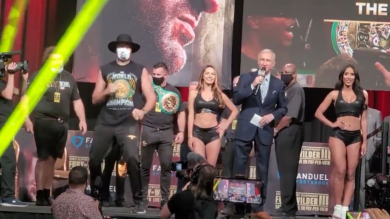 Aquí el pesaje entre Deontay Wilder y Tyson Fury